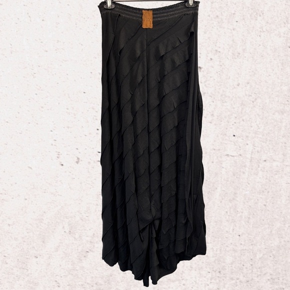 Black Asymmetrical Maxi Skirt for Night Out - Picture 2 of 4